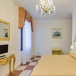 At Leonard Ξενοδοχείο