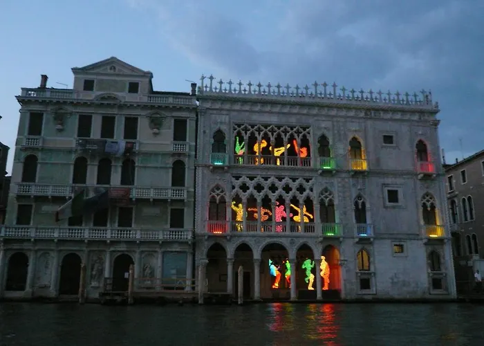 At Leonard Hotel Venecia