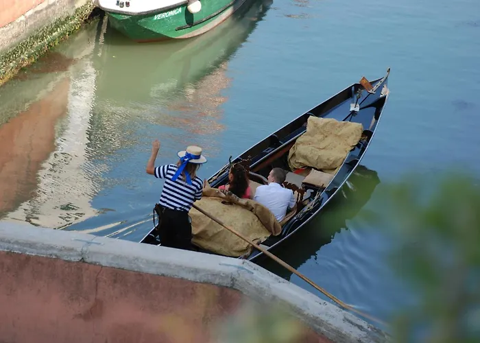 At Leonard Βενετία