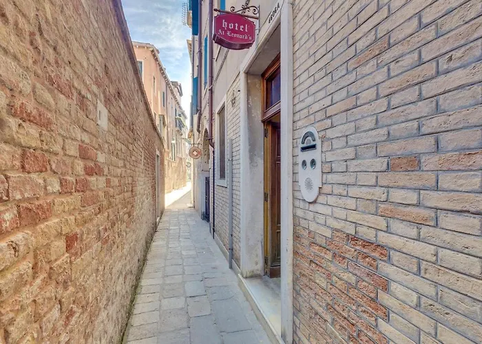 At Leonard Ξενοδοχείο