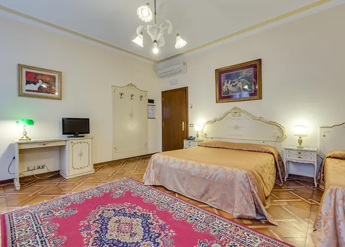 At Leonard Βενετία