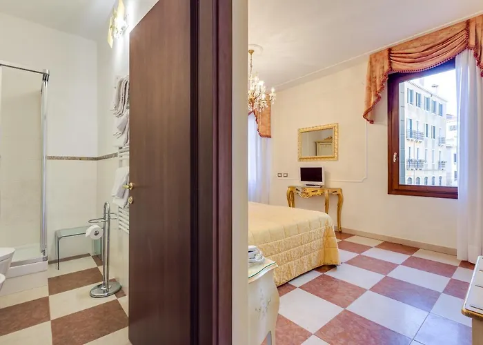 Ξενοδοχείο At Leonard *